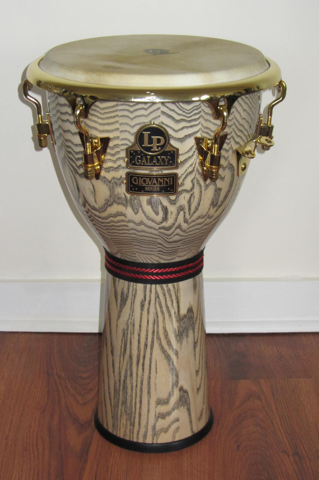 Index of /IMAGES/ARTDRUMDRUMS/LP/Djembes